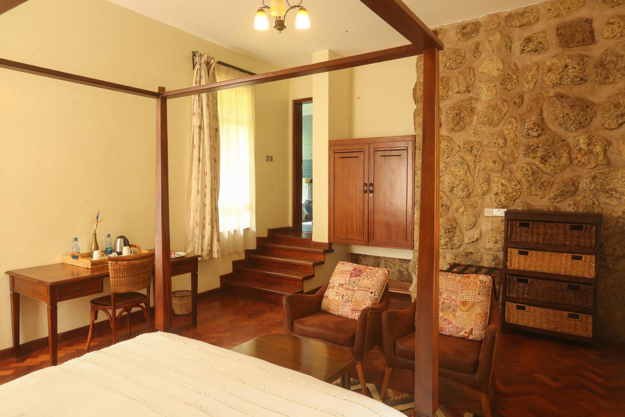 Zereniti House Hotel Muyaka Exterior photo